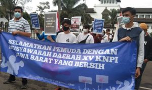 Puluhan Mahasiswa Gelar Aksi Unjuk Rasa, Tuntut Gubernur Tak Intervensi Musda KNPI Jabar