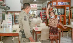 ilustrasi kekerasan aparat ppkm darurat
