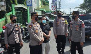 Sahabat Polisi Salurkan Bantuan Bansos di Tasikmalaya sahabat Polisi menyalurkan Bantuan sembako kepada warga Tasikmalaya