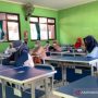 Kegiatan sekolah tatap muka di SMPN 2 Kota Bekasi, Jalan Chairil Anwar, Kecamatan Bekasi Timur, Kota Bekasi, Senin (22/3). (ANTARA/Pradita Kurniawan Syah).