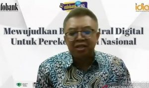 Tangkapan layar Direktur Eksekutif Kepala Departemen Komunikasi Bank Indonesia Erwin Haryono dalam diskusi daring yang dipantau di Jakarta, Rabu (25/8/2021). ANTARA/Sanya Dinda.