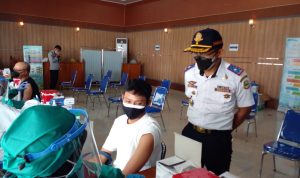 Dishub Jabar Gelar Vaksinasi, 3.000 Masyarakat Transportasi Jadi Sasaran Dishub Jabar Gelar Vaksinasi, 3.000 Masyarakat Transportasi Jadi Sasaran