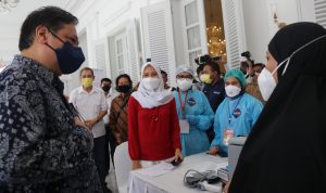 Airlangga Hartarto: Vaksinasi Lindungi Ibu Hamil dan Bayi dari Covid-19 Airlangga Hartarto: Vaksinasi Lindungi Ibu Hamil dan Bayi dari Covid-19