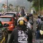 Kondisi lalu lintas di Jalur Puncak, Cisarua, Kabupaten Bogor, Jawa Barat, Minggu (29/8/2021). (ANTARA/M Fikri Setiawan)