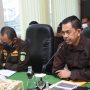 Kajati Jabar Dr Asep N Mulyana sedang mengadakan vicon