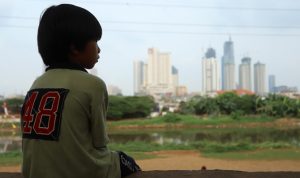 Lebih dari 8 Ribu Anak Yatim Piatu Terdampak Covid-19, Pemerintah Sinkronisasikan Data untuk Beri Bantuan ILUSTRASI. Tak sedikit dari masyarakat yang kehilangan orang tersayang akibat Covid-19. Termasuk anak-anak yang menjadi yatim piatu. (Dery Ridwansah/ JawaPos)