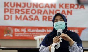 DPR Minta Pemerintah Berikan Perlindungan untuk Anak Yatim Terdampak Covid-19 Anggota Komisi IX DPR RI Fraksi PKS, Kurniasih Mufidayati memberikan pemaparan terkait beberapa hal kondisi pandemi Covid-19 saat kunjungan kerja di masa reses di Jakarta, Sabtu (6/3/2021). (Dery Ridwansah/ JawaPos.com)