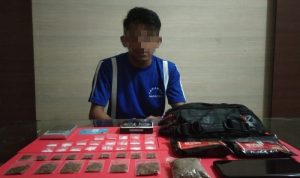 Pemuda asal Cipanengah, Kecamatan Lembursitu, Kota Sukabumi, Jawa Barat diciduk personel Satnarkoba Polres Sukabumi Kota, karena kedapatan mengedarkan dan memiliki berbagai jenis narkoba. ANTARA/HO-Dok Humas Polres Sukabumi Kota