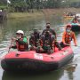 Pangdam III Siliwangi bersama jajaran menyusuri situ di Bogor