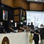 Penyerahan draf Ranperda Desa wisata kepada Pimpinan DPRD Jabar untuk selanjutnya disetujui dan dibahas menjadi Perda