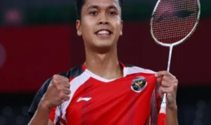 Pebulu tangkis tunggal putra Indonesia, Anthony Sinisuka Ginting. Foto: (REUTERS/LEONHARD FOEGER)