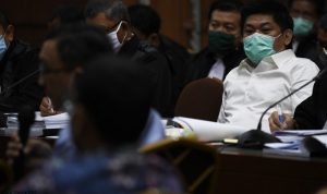 MA Tetap Vonis Seumur Hidup Terhadap Benny Tjokro dan Heru Hidayat Terdakwa kasus dugaan korupsi pengelolaan keuangan dan dana investasi PT Asuransi Jiwasraya Heru Hidayat menyimak keterangan saksi dalam sidang lanjutan di Pengadilan Tipikor