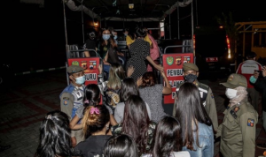 Petugas Amankan 24 Pasangan Mesum Saat Razia PPKM