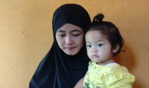 Vini Mayola, 19 dan Asya Qiana Kalika, 1,5 tahun. (foto: sumedangeskpres)
