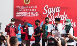 Percepat Herd Immunity, LDII-BIN Jabar Vaksinasi 1.000 Santri Ponpes