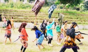 Dewan Kebudayaan Kota Cimahi (DKKC) melalui Komite Pengetahuan, Teknologi, Permainan dan Olahraga Tradisional (PTPOT) gelar pertunjukan permainan tradisional sunda, Dok. Dewan Kebudayaan Kota Cimahi