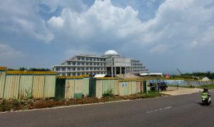 Penampakan Gedung DPRD KBB yang megah, namun mangkrak selama setahun.