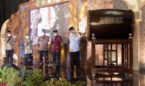 Kabupaten Bandung Raih Prestasi STQH Tingkat Jabar Kabupaten Bandung berhasil meraih peringkat III pada ajang Seleksi Tilawatil Quran dan Hadist (STQH) XVII tingkat Provinsi Jawa Barat (Jabar), yang diselenggarakan pada tanggal 25 hingga 30 Agustus 2021 di Pusdai Kota Bandung.