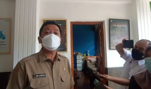 Kasus Covid-19 Kian Melandai, Jam Operasional di Kota Bandung Ditambah Sekda Kota Bandung, Ema Sumarna. Selasa (31/8). (Foto: Sandi Nugraha)