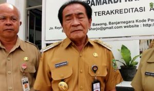Bupati Banjarnegera Budhi Sarwono
