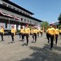 Anggota Paskibraka tingkat provinsi sedang melangsungkan latihan di halaman Gedung Sate Kota Bandung sebagai persiapan dalam rangka HUT RI ke-76. Foto : Boy Darmawan