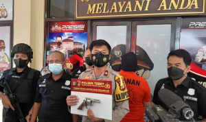 Mantan Pegawai Bank Jual Senjata Rakitan ke Polisi Mantan Pegawai Bank Jual Senjata Rakitan ke Polisi