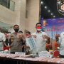 Direktorat Tindak Pidana Ekonomi Khusus Bareskrim Polri ungkap tindak pidana peredaran dan pembuat uang palsu di Bareskrim Polri, Jakarta Selatan, Kamis (23/9/2021). (ANTARA/Laily Rahmawaty)