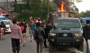 Bentrokan Ormas Pemuda Pancasila dengan BPPKB di perbatasan Cianjur-Sukabumi