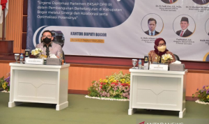 Bupati Bogor Bicara Soal Penataan Puncak pada Fadli Zon