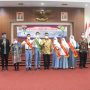 Bupati Ciamis Herdiat Sunarya mengukuhkan pengurus Forum Pelajar Sadar Hukum dan Hak Asasi Manusia (FPSH dan HAM) sekaligus memberikan Penobatan Duta Hukum dan HAM Kabupaten Ciamis