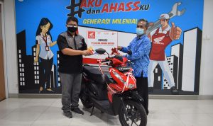 SMK Binaan Astra Honda Semakin Tersebar Luas di Jawa Barat Penyerahan donasi secara simbolis dari PT Astra Honda Motor berupa Standar Service Tools & Equipment yang diserahkan langsung oleh Technical Development Departement Head PT Daya Adicipta Motora Yudi Heriyadi kepada Kepala Sekolah SMK Pasundan 2 Garut, Mokh. Ganjar Nurkoyim, S.Pd., M.Pd