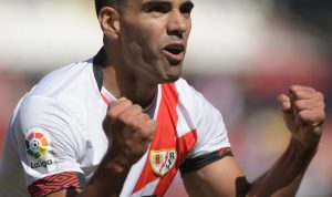 SELEBRASI: Radamel Falco merayakan gol yang baru saja diciptakannya. ( @RayoVallecano/Twitter)