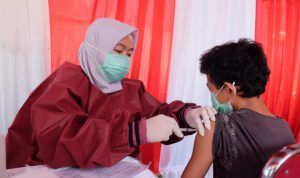 Sampai Hari Kelima, Vaksinasi Massal di Kecamatan Cipayung Lampaui Target