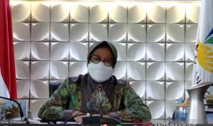 Menteri Sosial Tri Rismaharini dalam Diskusi Sespimti Polri Dikreg ke 30 Tahun 2021 dengan topik “Strategi Pengelolaan Dana Bantuan Sosial guna Membantu Kebutuhan Hidup Masyarakat dalam rangka Pemulihan Ekonomi Nasional pada Masa Pandemi COVID-19" di Jakarta, Selasa (7/9/2021). (ANTARA/HO-Kemensos)