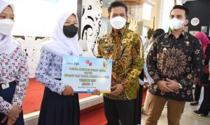 Salma Fauzani, Peraih Juara 1 Lomba Surat Cinta Untuk Bupati Bandung