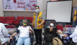Sambut HJKB, Kecamatan Coblong Bersama PMI Kota Bandung Adakan Donor Darah SAMBUT HJKB: Kecamatan Coblong Bersama PMI Kota Bandung Gelar Kegiatan Donor Darah di Kantor Kecamatan Coblong. Acara Tersebut Merupakan Salah Satu Dari Serangkaian Acara Dalam Menyambut HUT Kota Bandung ke 211.