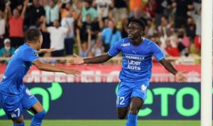 Hadapi AS Monaco, Marseille Bawa 3 Poin Penuh Penyerang sayap Marseille Bamba Dieng (kanan) melakukan selebrasi bersama Amine Harit seusai mencetak gol ke gawang AS Monaco dalam laga lanjutan Liga Prancis di Stadion Louis II, Monaco, Sabtu (11/9/2021) waktu setempat. (ANTARA/AFP/Valery Hache)