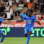 Penyerang sayap Marseille Bamba Dieng (kanan) melakukan selebrasi bersama Amine Harit seusai mencetak gol ke gawang AS Monaco dalam laga lanjutan Liga Prancis di Stadion Louis II, Monaco, Sabtu (11/9/2021) waktu setempat. (ANTARA/AFP/Valery Hache)