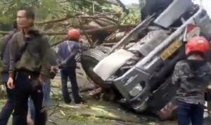 Evakuasi Truk Terguling di Nagreg Habiskan 8 Jam