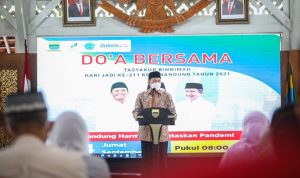 Jelang HJKB, Wali Kota Bandung Minta Warga Tingkatkan Semangat Perjuangan Wali Kota Bandung, Oded M Danial dalam acara Doa Bersama, di Aula Pendopo, Jumat (24/9)