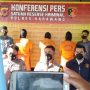 Kapolres Karawang AKBP Aldi Subartono (tengah). (ANTARA/Ali Khumaini)
