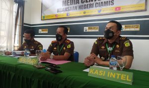 Kejari ciamis menggelar Conferensi Pers terkait dugaan korupsi