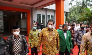 Menko Airlangga Paparkan Perkembangan Ekonomi Dihadapan Civitas Akdemisi Universitas Muhammadiyah Menteri Koordinator Bidang Perekonomian Airlangga Hartarto ketika mengujungi Universitas Muhammadiyah