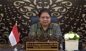 Menteri Koordinator Bidang Perekonomian Airlangga Hartarto ketika mhadir sebagai keynote speech secara virtual pada acara Hari Kebangkitan Teknologi Nasional ke-26