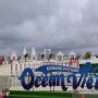 Obyek wisata Ocean View Karang Potong di Kecamatan Sindangbarang, Cianjur, Jawa Barat, kembali dibuka dengan prokes ketat dan pengunjung wajib menujukan surat vaksinasi minimal dosis pertama. ANTARA POTO. (Antara/Ahmad Fikri)