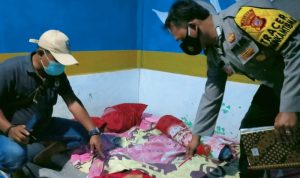 Dua Sejoli di Karawang Ditemukan Tewas di Kamar Rumah Makan Laki-laki dan perempuan itu merupakan pasangan kekasih. Keduanya ditemukan dalam kondisi tak bernyawa di sebuah kamar dalam rumah makan