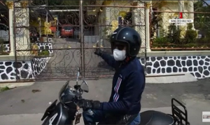 Dedi Mulyadi Kunjungi Rumah Mewah Milik Kades, Dari Mana ya Duitnya? Dedi Mulyadi Kunjungi Rumah Mewah Milik Kades, Dari Mana ya Duitnya?