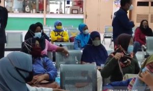 Tangkapan layar korban penipuan pemberangkatan imigran Indonesia saat berada di lokasi penampungan BLK Sahabat, Batu Ampar, Condet, Kramat Jati, Jakarta Timur, Ahad (12/9/2021). ANTARA/HO-BP2MI