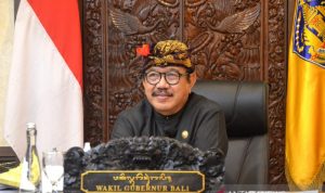 Wakil Gubernur Bali Tjokorda Oka Artha Ardhana Sukawati saat membuka "Indonesia Marketeers Festival 2021" secara daring dari Denpasar, Kamis (16/9/2021). ANTARA/HO-Pemprov Bali