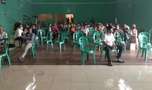 Warga Desa Sirnabakti Garut, Pertanyakan Pembentukan BumDes Tanpa Musyawarah Warga Desa Sirna Bakti, Kampung Pamengpeuk mendatangi kantor desa untuk mempertanyakan pembentukan BumDes